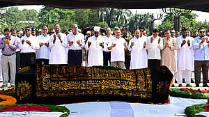 PM pays tribute to ex-MP Salahuddin Ahmed