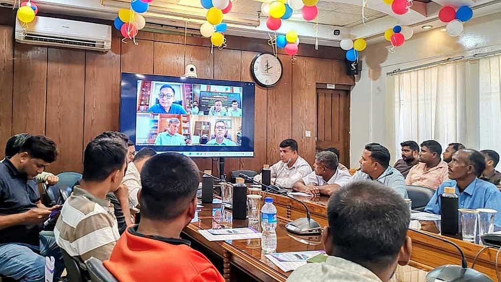 Minister Muktadir orders ‘tough action’ against milk adulteration