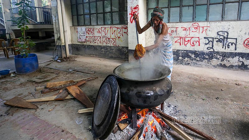 A group of students holds a “cow feast” in front of the vice chancellor’s building (administrative building) at Jagannath University on Friday, Oct 16, 2026, amid controversy over an order “not to slaughter animals on campus”. Photo: Abdullah Al Momin