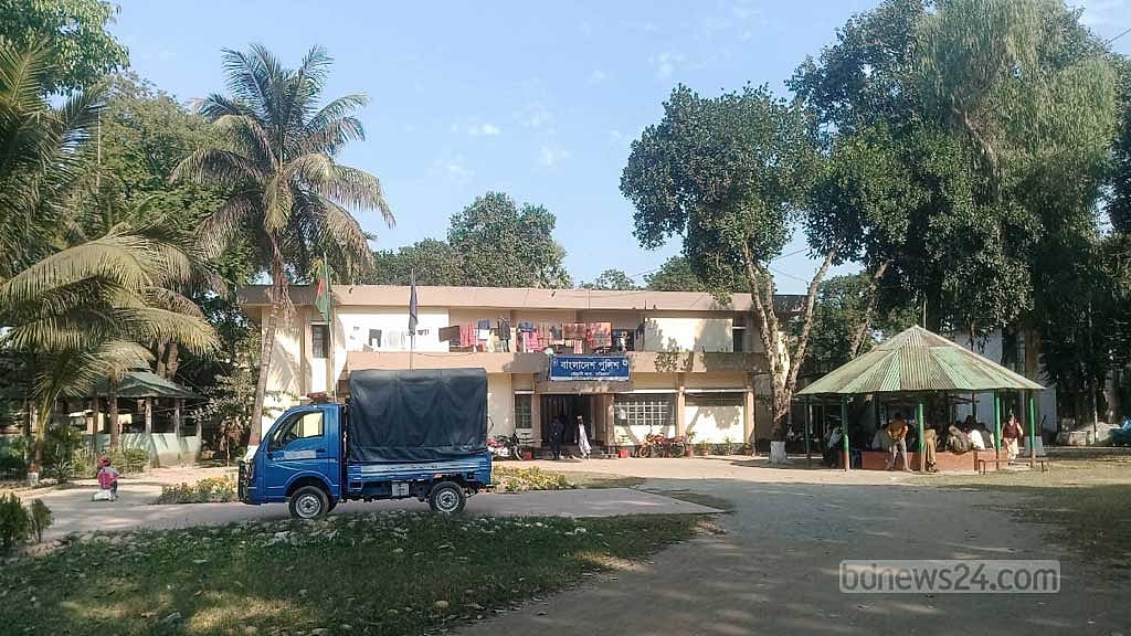 Five of a family dead as truck crushes easy bike in Kurigram