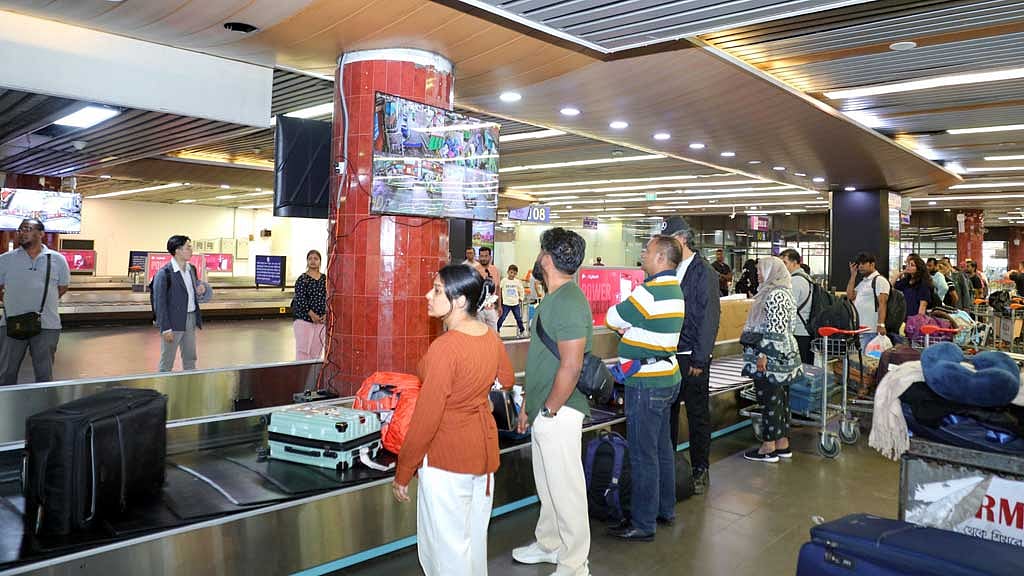 Shahjalal Airport to install cameras, monitors so passengers can track luggage