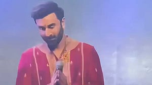 Nostalgic! Ranbir Kapoor sings ‘Kabira’