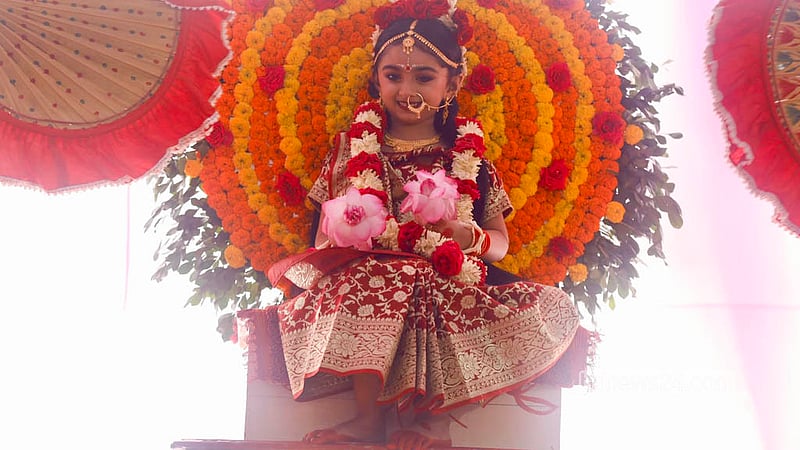 Irya Chakraborty, 6, given the scriptural name Uma, took her place as the goddess during Kumari Puja at Ramakrishna Mission on Monday, Oct 19, 2026 on Ashtami. Photo: Shamsul Haque Ripon
