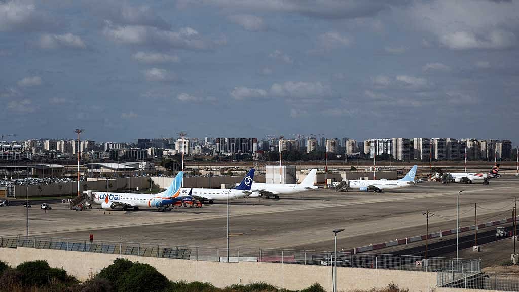 Austrian Airlines flight from Tel Aviv diverts to Sofia after 'threat'