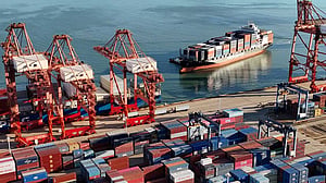 China's economy picks up pace in Q3