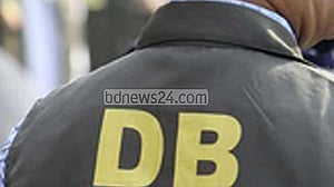 84 held in raid on senior police officer’s home