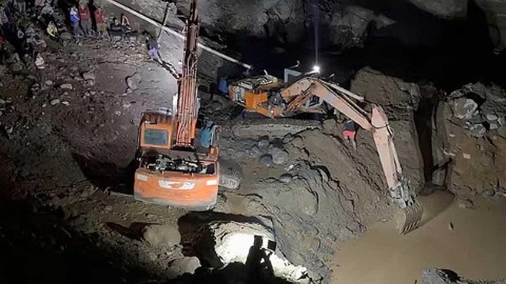 14 dead, 7 injured in Colombia illegal gold mine collapse