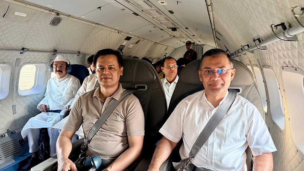 Tarique heads to Rangpur to visit Puja pavilions on Maha Navami