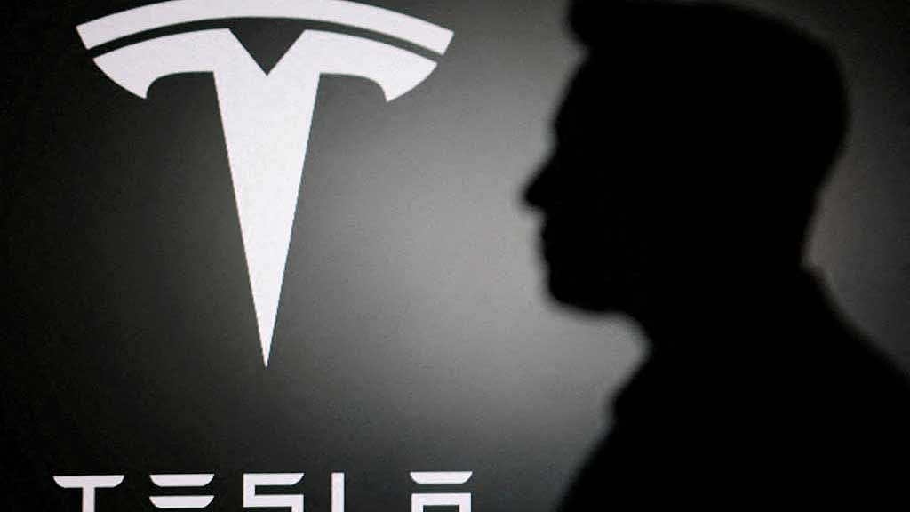 Why would Musk merge SpaceX and Tesla?