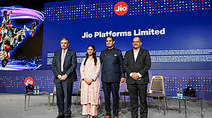 Ambani's $3.2 billion Jio IPO attracts rapid bids