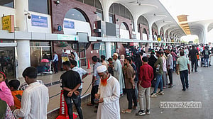 Biman halts Dammam, Riyadh flights again after attacks