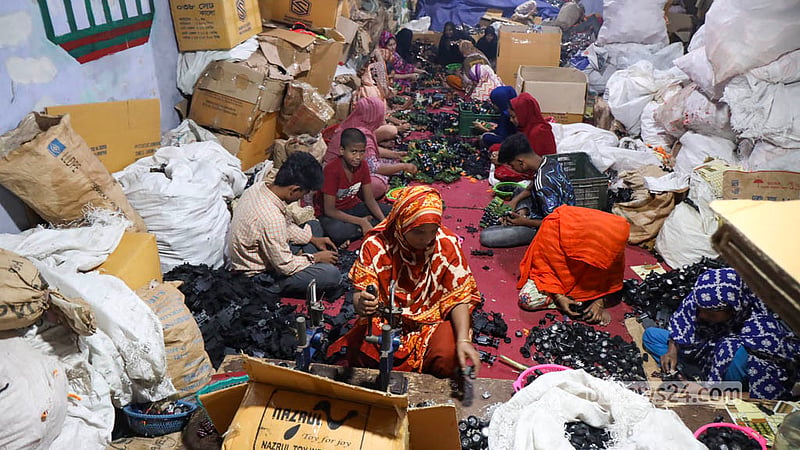 The factory in Dhaka’s Kamrangirchar works day and night. Domestic manufacturers meet more than two-thirds of the demand in the local market. Photo: Shamsul Haque Ripon