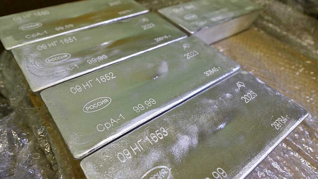 India permits large silver imports despite weak domestic demand