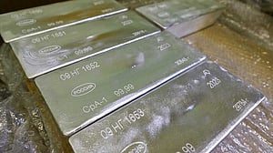 India allows large silver imports despite weak demand