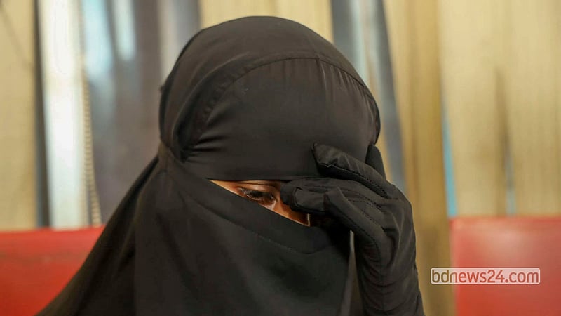 Kohinur Akter waits at Hazrat Shahjalal International Airport in Dhaka to receive the body of her husband, Shahed Ahmed, who was killed in a Houthi attack on Riyadh's King Khalid International Airport, Oct 23, 2026. Photo: Shamsul Haque Ripon