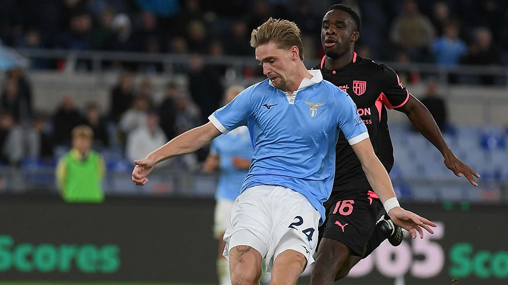 Lazio go top with win over Parma as Roma rally to draw 3-3 at Napoli
