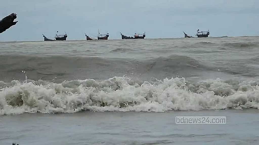 Bangladesh raises port warnings as Cyclone Arnab powers up to severe storm