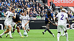Inter strike late to keep pace with Lazio