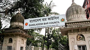 Max age limit for lawyer enrolment to take effect 2030