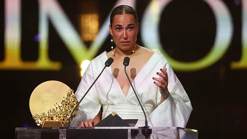 FC Barcelona's Cata Coll makes a speech after winning the women's goalkeeper of the year award,  London Palladium, London, Britain - October 26, 2026. Photo: REUTERS