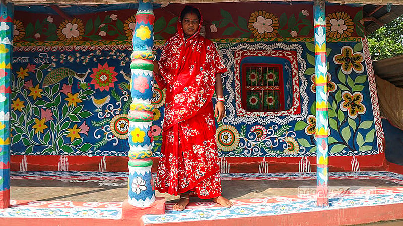 The housewives of Tikoil village continue to cherish this artistic tradition, passed down through the generations. Dekhon Barman's house stands as one of its best examples. Photo: Shamsul Haque Ripon