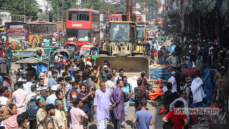 Dhaka South City Corporation removes more than 100 illegal shops from footpaths around Dhaka Trade Centre and Fulbaria Supermarket in Gulistan on Wednesday, Oct 28, 2026.