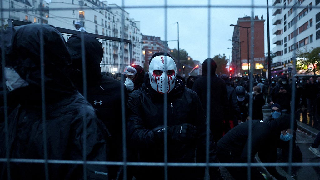 French interior minister to deploy 70,000 police for Halloween protests