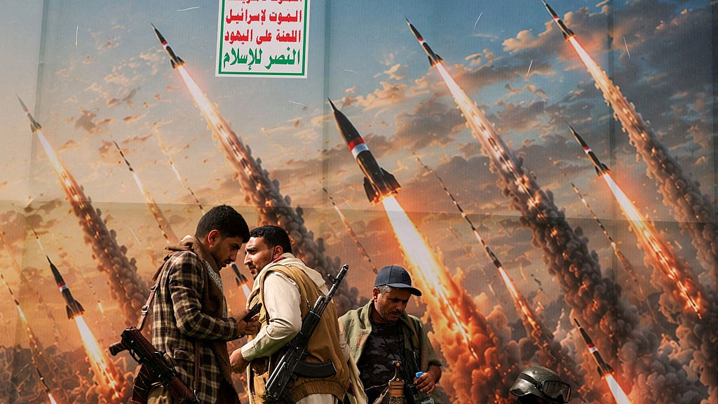 Saudi-led coalition says it destroys Houthi ballistic missile fired towards kingdom