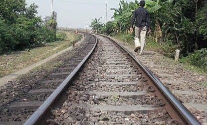 কুমিল্লায় ট্রেনের ধাক্কায় প্রাণ গেল দিনমজুরের