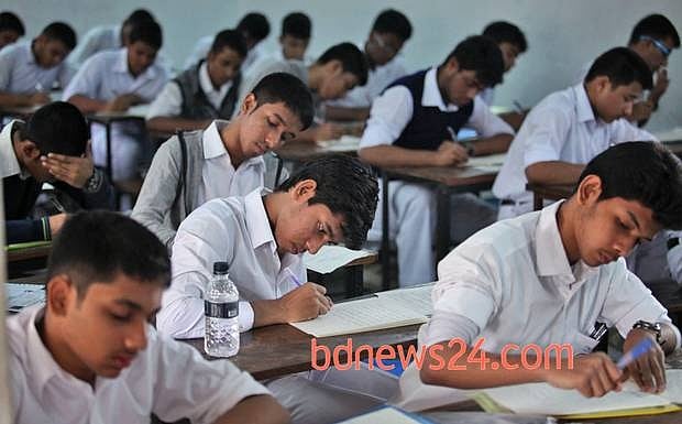 এসএসসির প্রশ্নপত্র বিলম্বে বিতরণের অভিযোগ