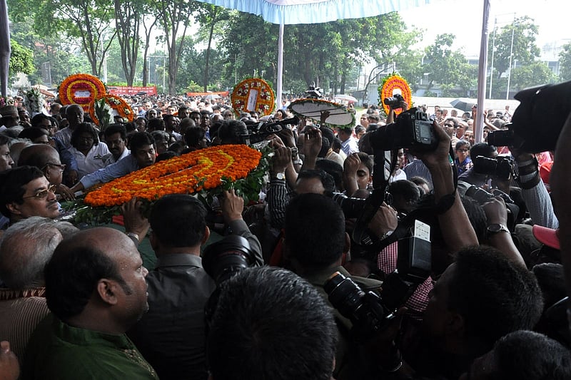 Nation pays respect to 'Bhasha Matin'