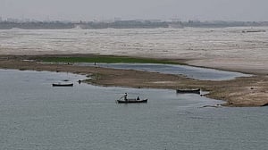 Panic in Pakistan as India vows to cut off water supply over Kashmir