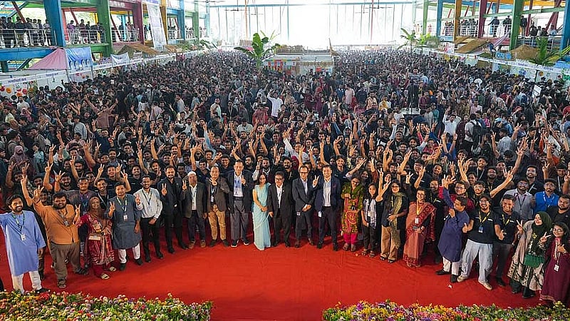 DIU hosts ‘Oitijjer Haat 2025’ to showcase Bangladesh’s culture, crafts, innovation