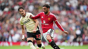 Alonso's vibrant Chelsea beat Brighton, Fernandes hits hat-trick for Man Utd