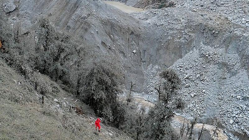 Risk of lake burst near China-Nepal disaster site wanes