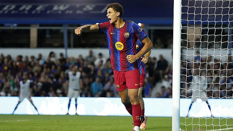 Egypt teenager Abdelkarim pushing for Barca place after prolific pre-season