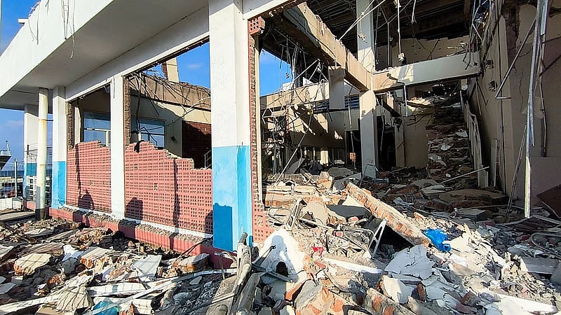 Earthquake hits Spanish city of Granada, damages buildings and cars