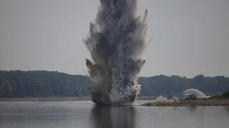 Romania blasts rocks to reroute Danube water to reactor, Hungary gets reprieve