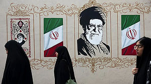 Iran vows to resist widened US sanctions, says Washington seeks talks