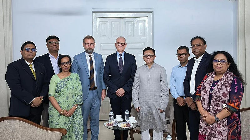 Maersk Line keen to invest in Bangladesh's shipbuilding, ship recycling sectors