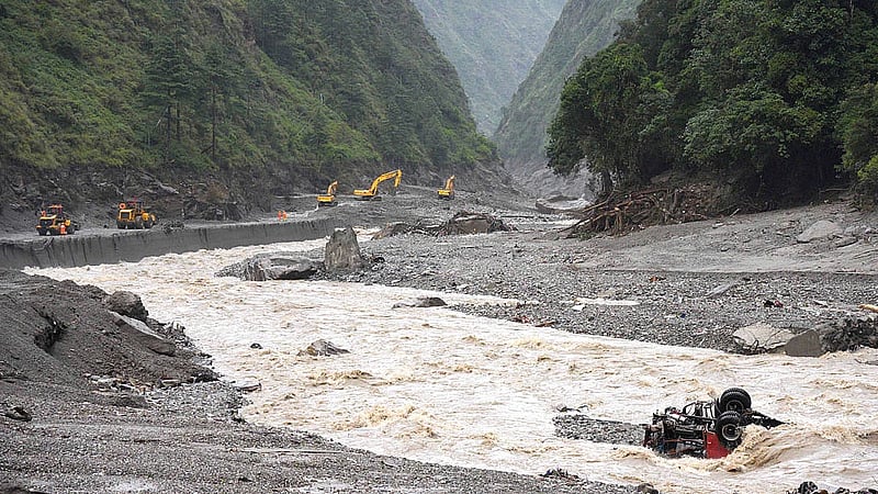 Australia dispatches aid to Nepal as 39 citizens missing