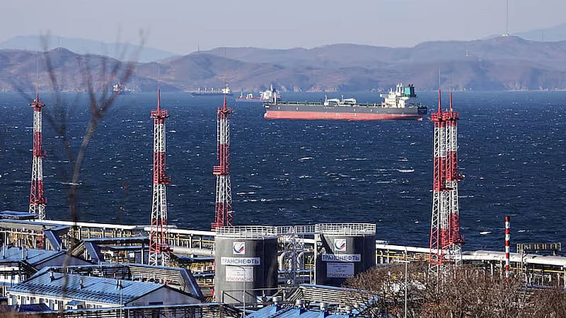 US Senate passes Russia sanctions championed by Graham; US House next