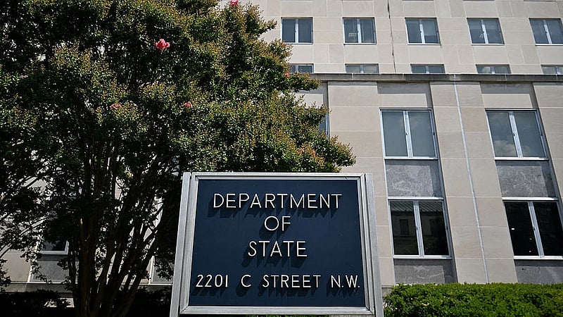 Trump administration plans to revoke visas of foreigners seeking asylum