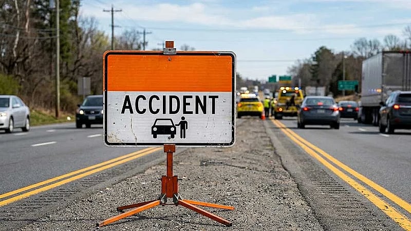 Bus accident kills six in China's Sichuan