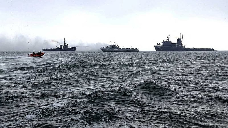 Iran war spreads to Red Sea and Caspian, Gulf quiet as US forgoes strikes
