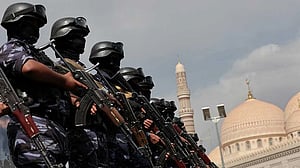 Houthis fire on Saudi Red Sea oil sites