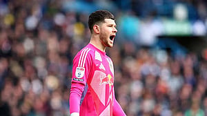Arsenal sign former Leeds goalkeeper Meslier on free transfer