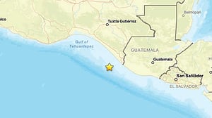 Strong quake off Mexican coast rattles Guatemala and El Salvador, but leaves no damage