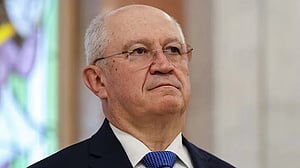 Moldova's Prime Minister Munteanu steps down