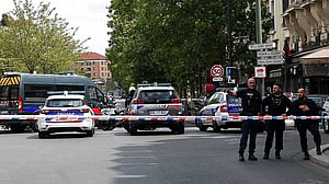 French police arrest man after knife attack in Paris